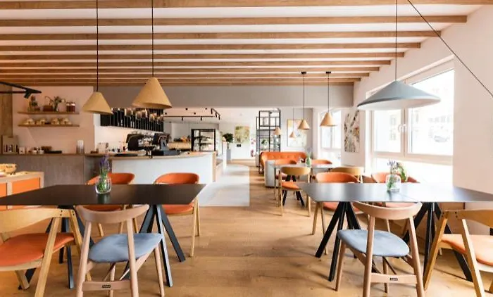 Taban Luxury Νίτρα